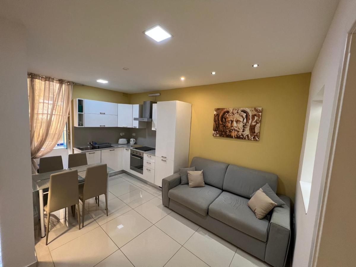 St. Elmo Apartments La Valette Extérieur photo